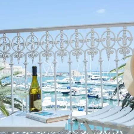 Hotel Dimore Marinare Trani Esterno foto